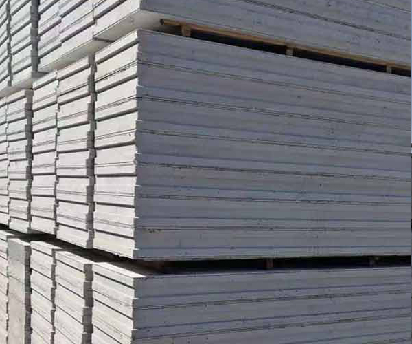 輕質(zhì)隔墻板